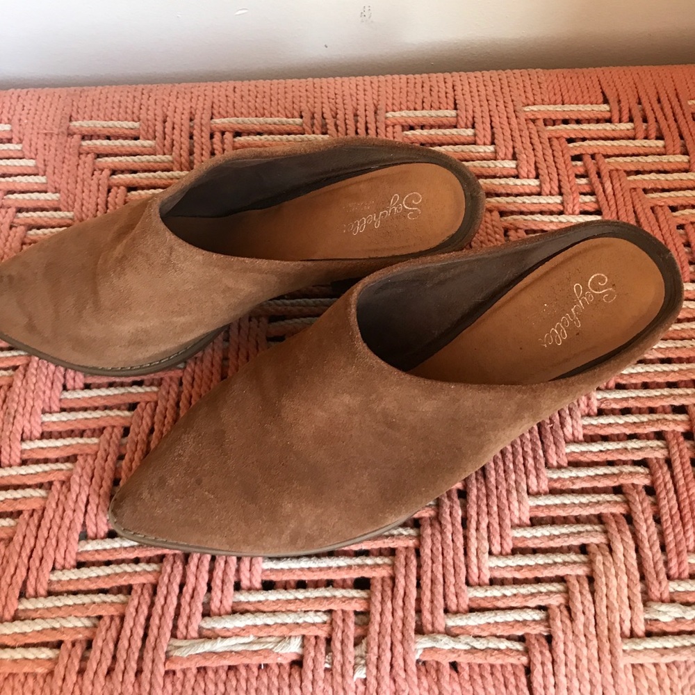 Seychelles suede mules! Perfect for fall!